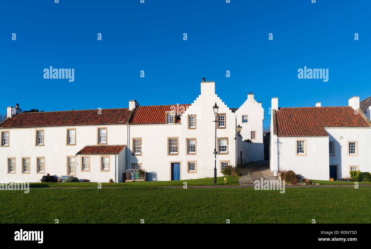Old whitewashed buildings hi-res stock photography and images - Alamy