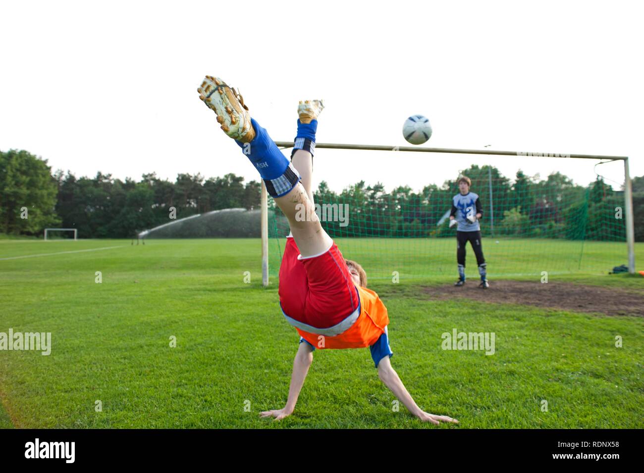 Bicycle kick soccer hires stock photography and images Alamy