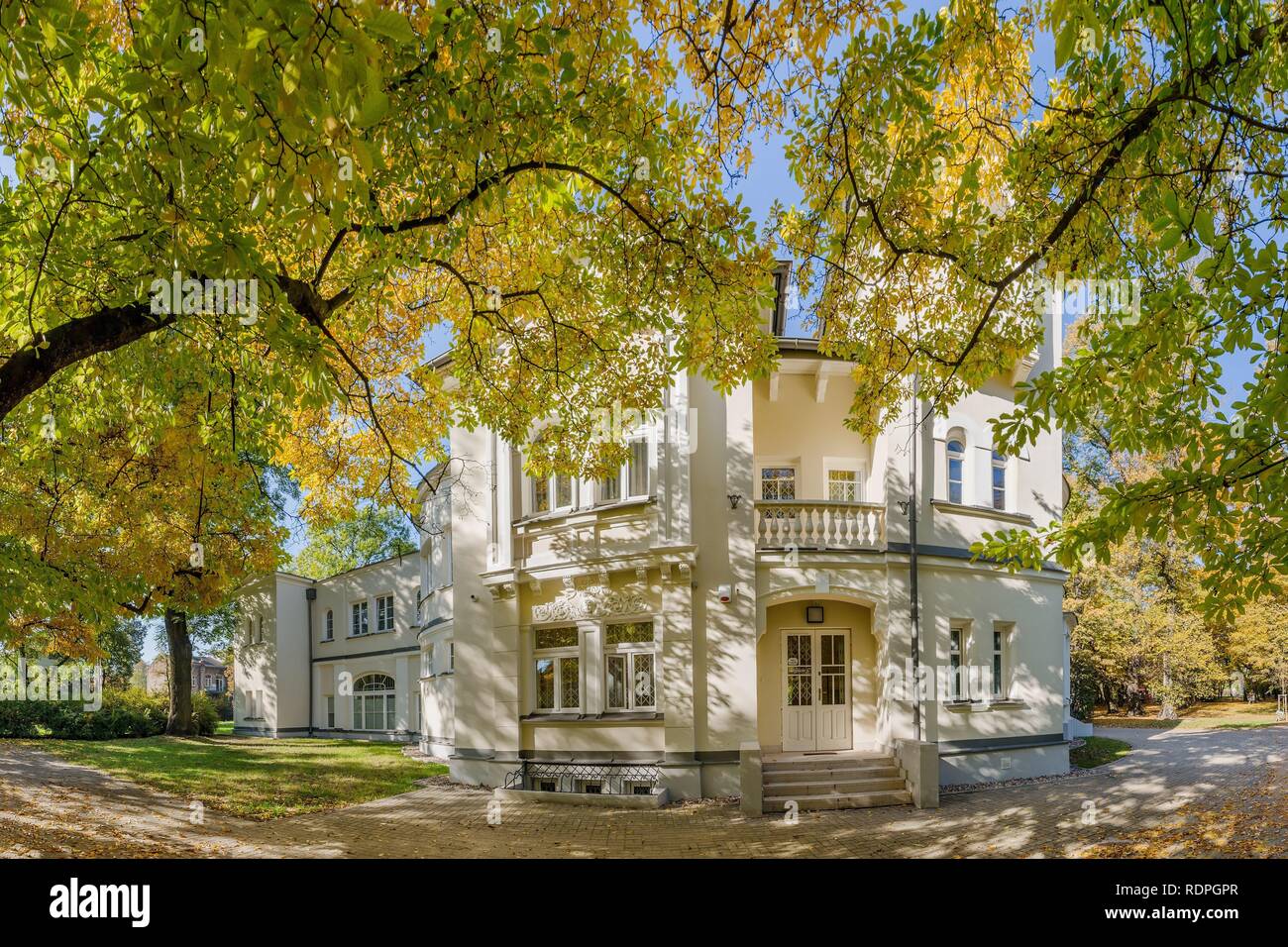 WARSAW, MAZOVIAN PROVINCE / POLAND - OCTOBER 12, 2018: 19th cent. eclectic Koelihen Palace in the Wlochy district. Stock Photo