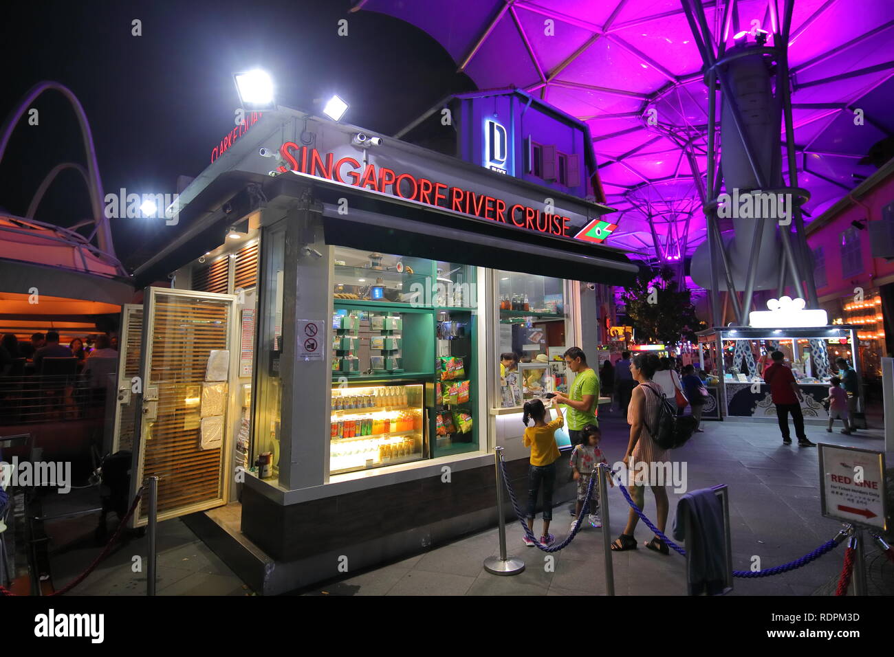 People Visit Singapore River Cruise Ticket Office In Singapore Stock Photo Alamy People Visit Singapore River Cruise Ticket Office In Singapore Stock Photo Alamy