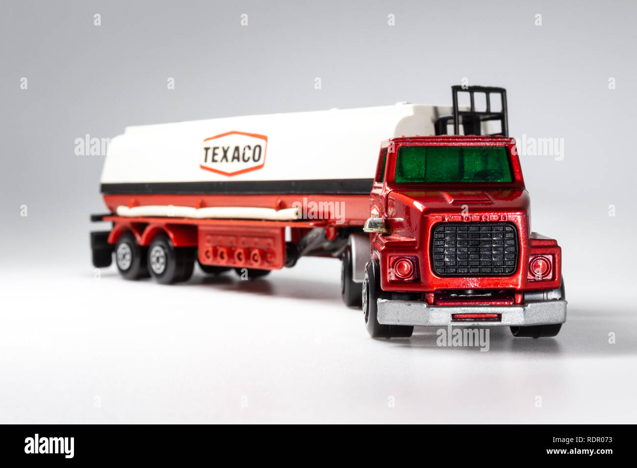 Matchbox Super Kings K-16 Ford LTS Articulated Tanker 'Texaco' Stock Photo