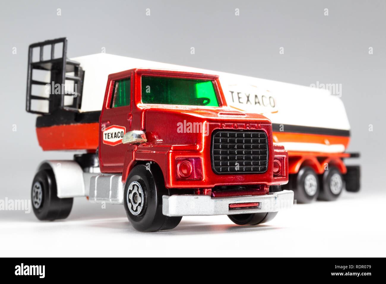 Matchbox Super Kings K-16 Ford LTS Articulated Tanker 'Texaco' Stock Photo