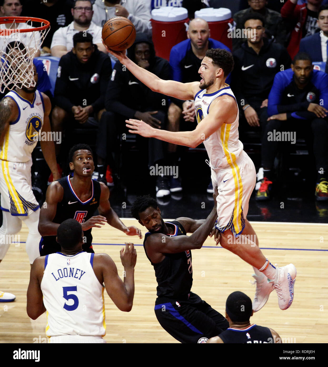 Los Angeles, California, USA. 17th Jan, 2019. Golden State Warriors' Klay Thompson (11) goes to basket during an NBA basketball game between Los Angeles Clippers and Golden State Warriors Friday, Jan. 18, 2019, in Los Angeles. Credit: Ringo Chiu/ZUMA Wire/Alamy Live News Stock Photo