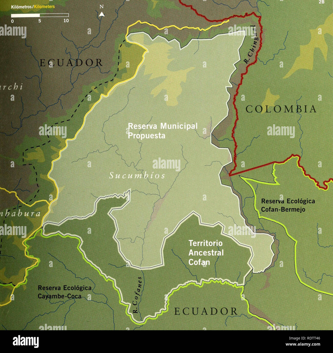 . Ecuador : Cabeceras Cofanes-Chingual. Natural history; Biodiversity; Wildlife conservation. Kilómetros/Kilometers N A 10 f h C U A l) O R COLOMBIA. FiG. 2B Concebimos un paisaje de conservación con dos áreas contiguas protegidas: una reserva municipal y un territorio indígena ancestral. Con la Reserva Ecológica Cayambe-Coca y la Reserva Ecológica Cofan-Bermejo, estas dos áreas formarían un corredor de conservación de más de 550.000 hectáreas. Las vertientes adyacentes en las provincias de Carchi e Imbabura (delimitadas con líneas punteadas negras) representan una oportu- nidad única para pr Stock Photo