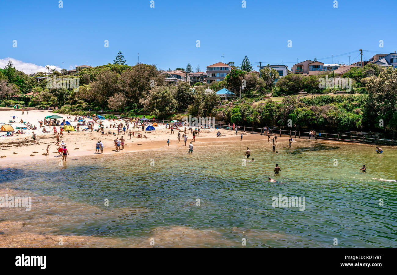 24th December 2018, Clovelly Sydney Australia: view of Clovelly beach full of people in Sydney NSW Australia Stock Photo
