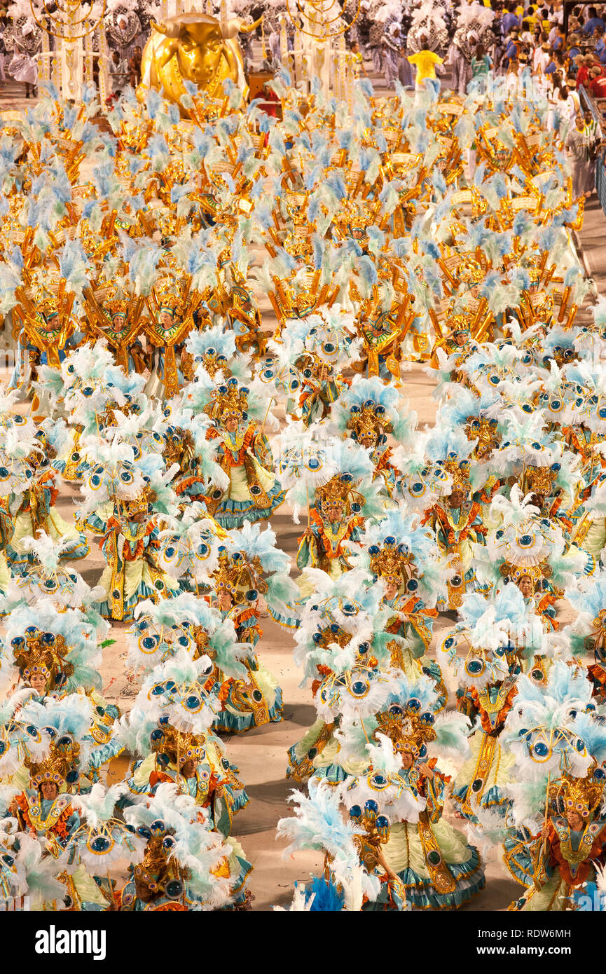 Samba school presentation, Sambodrome in Rio de Janeiro carnival. This ...