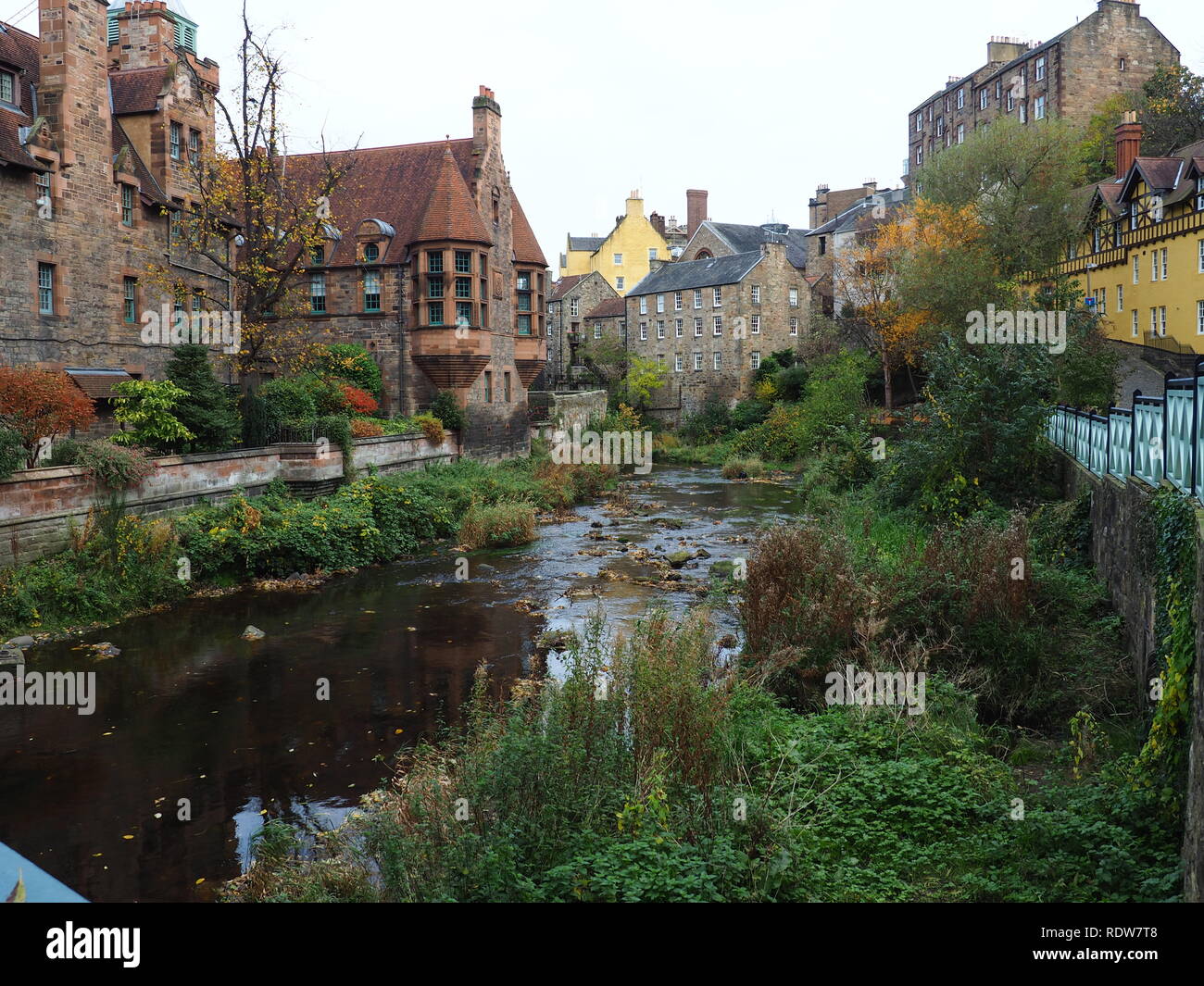 The Water of Leith flowing through Dean Village in Edinburgh - Scotland Stock Photo