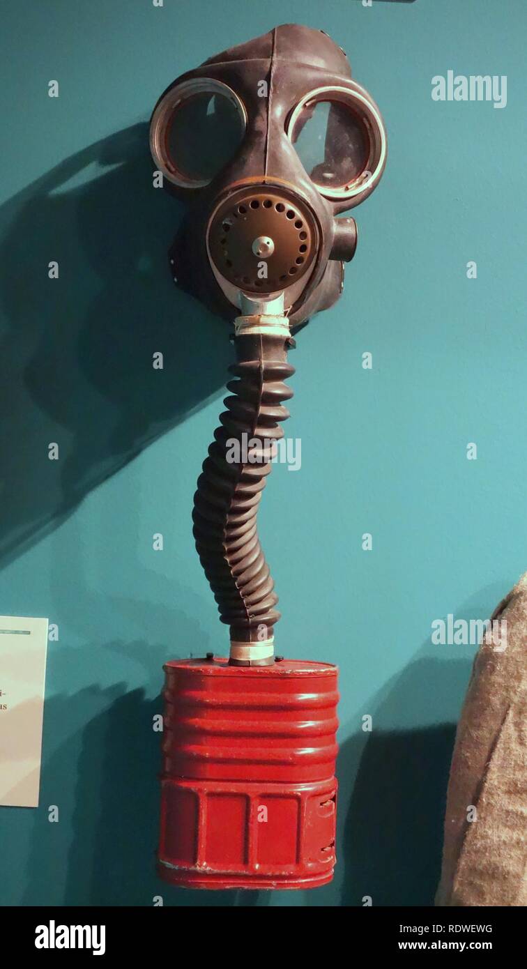 AntiGas Box Respirator, England, World War I, with charcoal filter