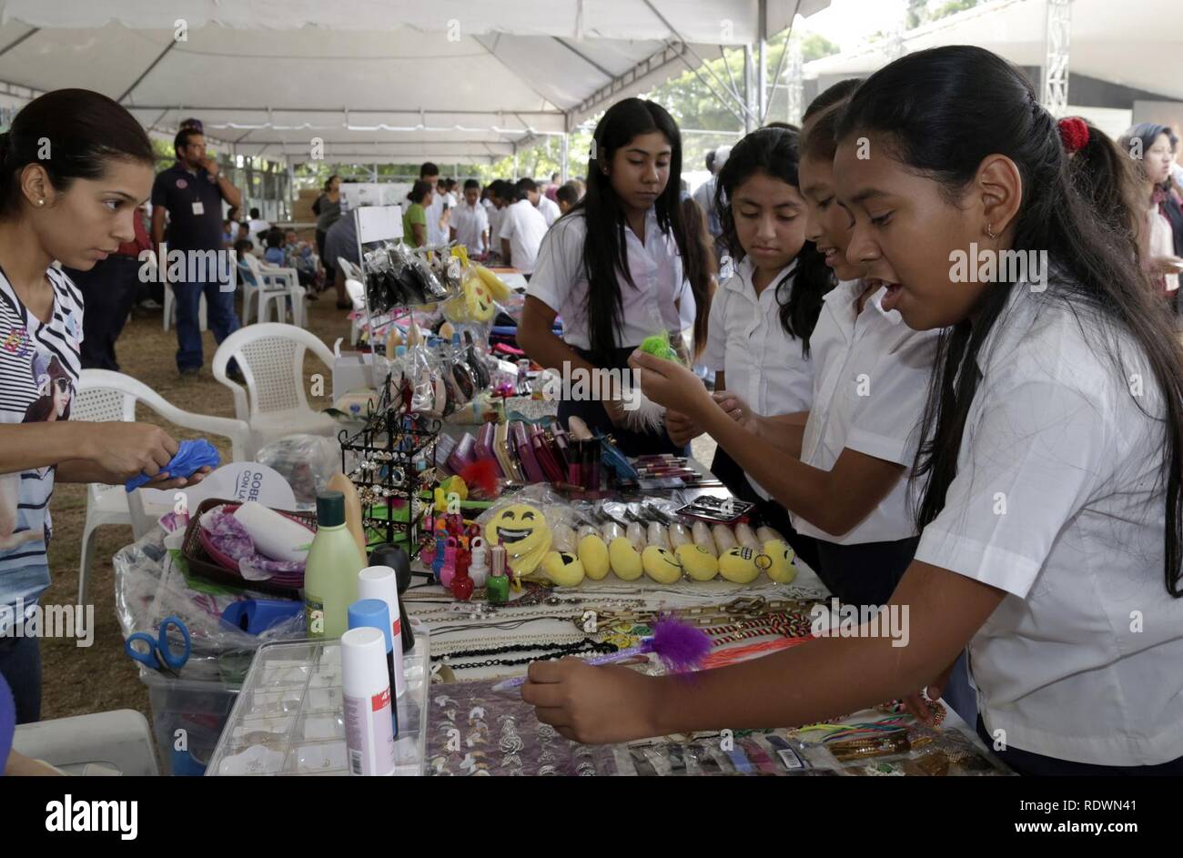 Apertura de sede programa de empleo Jóvenes con todo, Soyapango (25553865473). Stock Photo