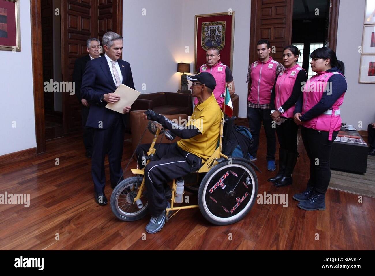 Apoyo a Gonzalo de Jesús, atleta colombiano -i---i- (33075235932). Stock Photo