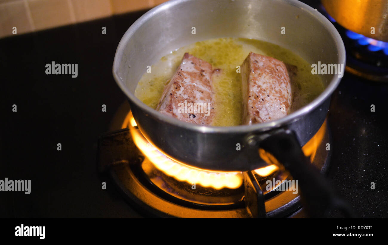Chicken cordon bleu hires stock photography and images Alamy