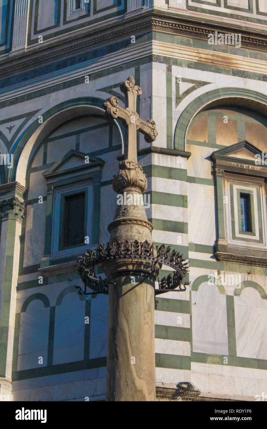 San Zanobi Column In Florence (Colonna San Zanobi) Stock Photo