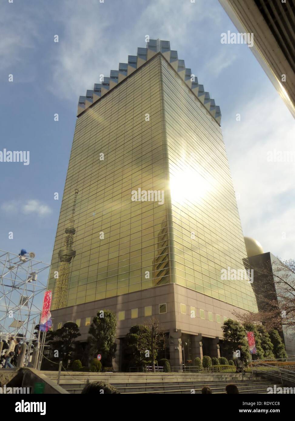 Asahi Breweries, Ltd. headquarters Stock Photo Alamy