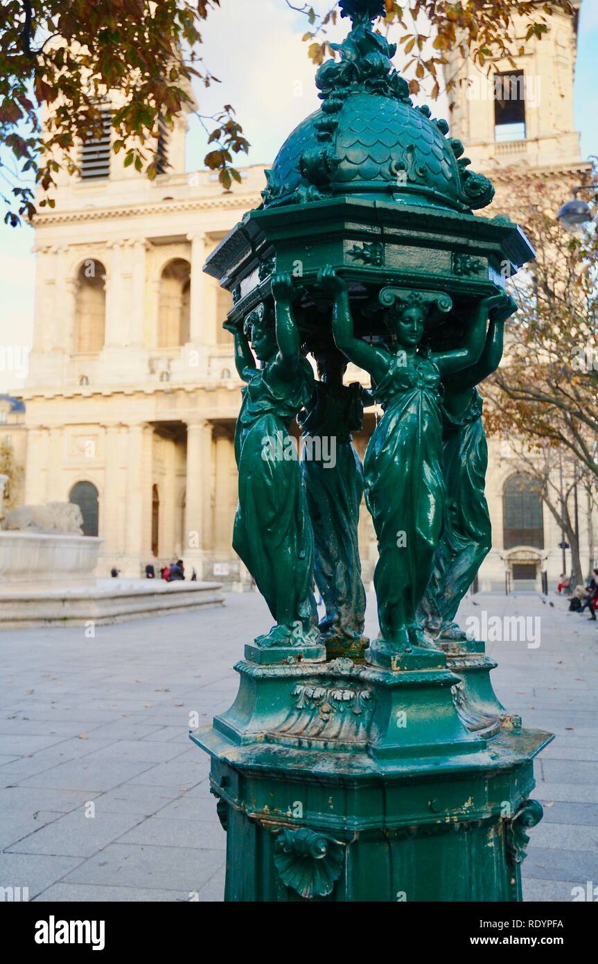 Wallace fountain in Paris Stock Photo Alamy