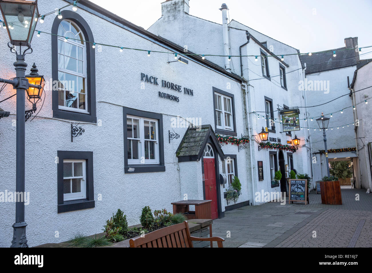 Traditional english pub, Pack Horse Inn, selling robinsons beers