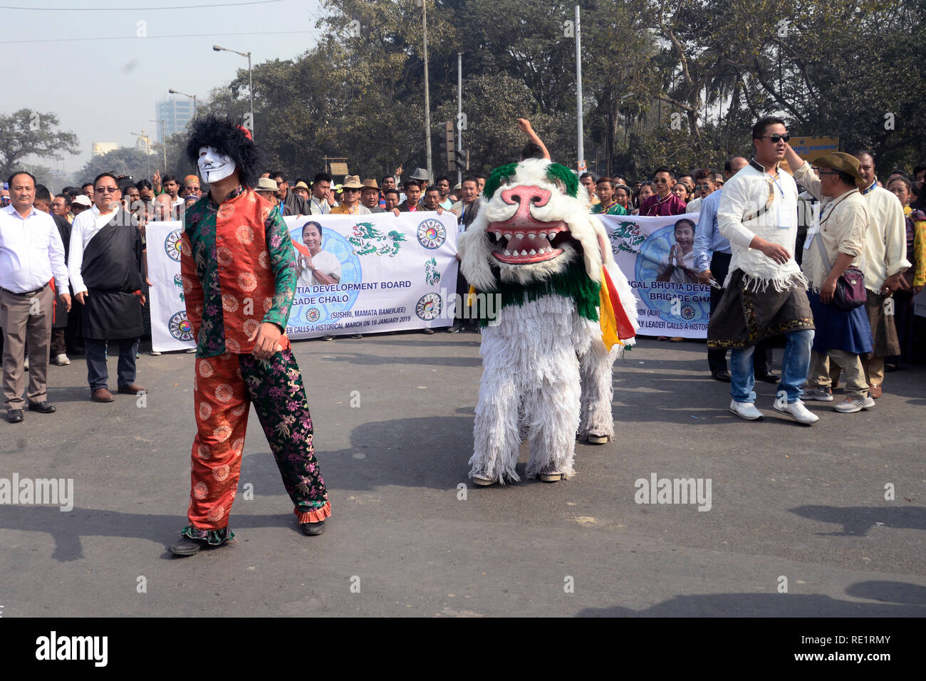West Bengal, India. 19th Jan, 2019. Bhutia people perform traditional dragon dance during Trinamool Congress or AITMC mega brigade rally. Credit: Saikat Paul/Pacific Press/Alamy Live News Stock Photo