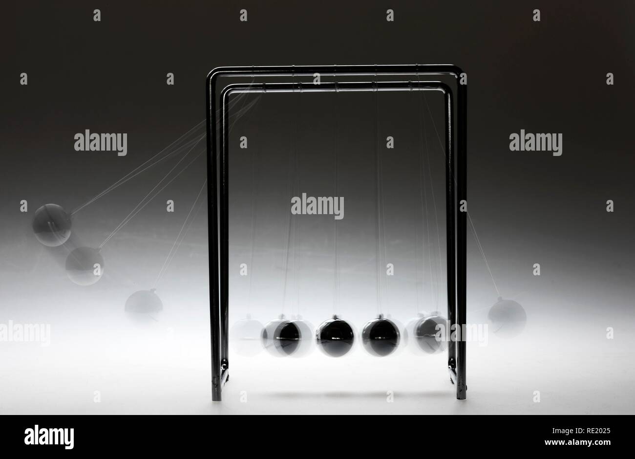 Newton's cradle, ball pendulum Stock Photo Alamy