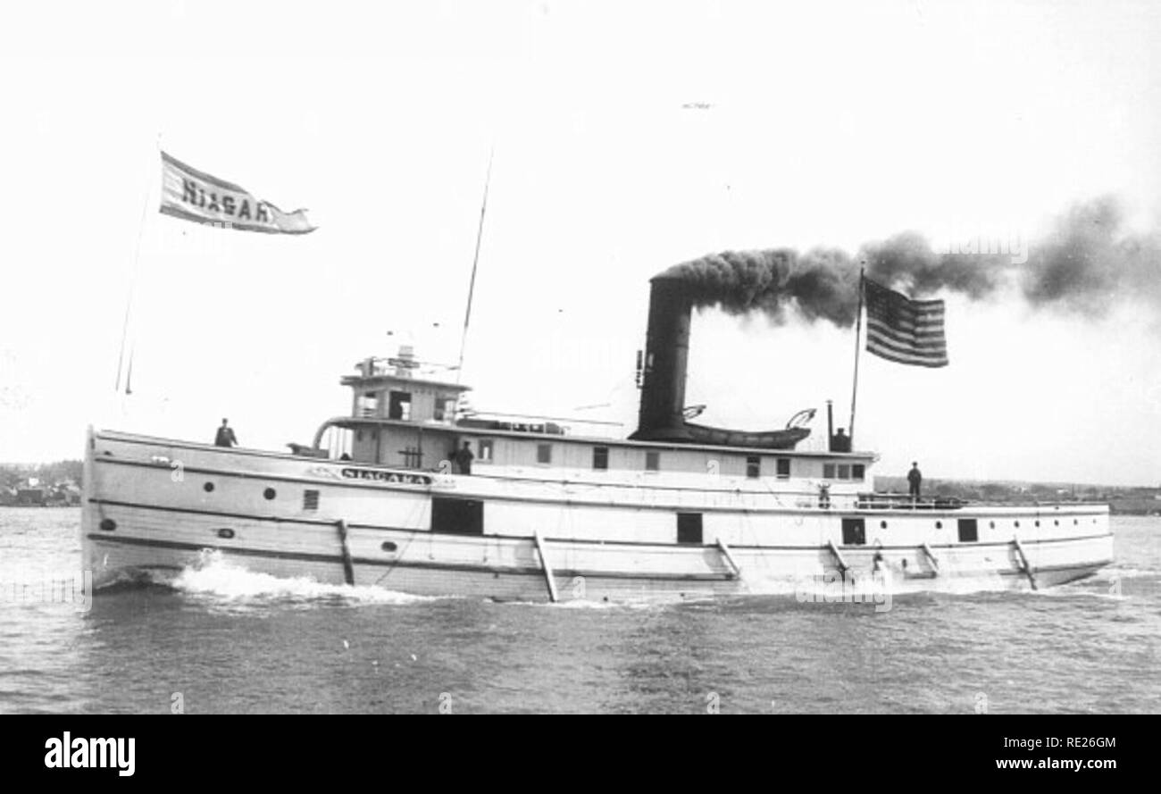 The tugboat Niagara underway Stock Photo Alamy