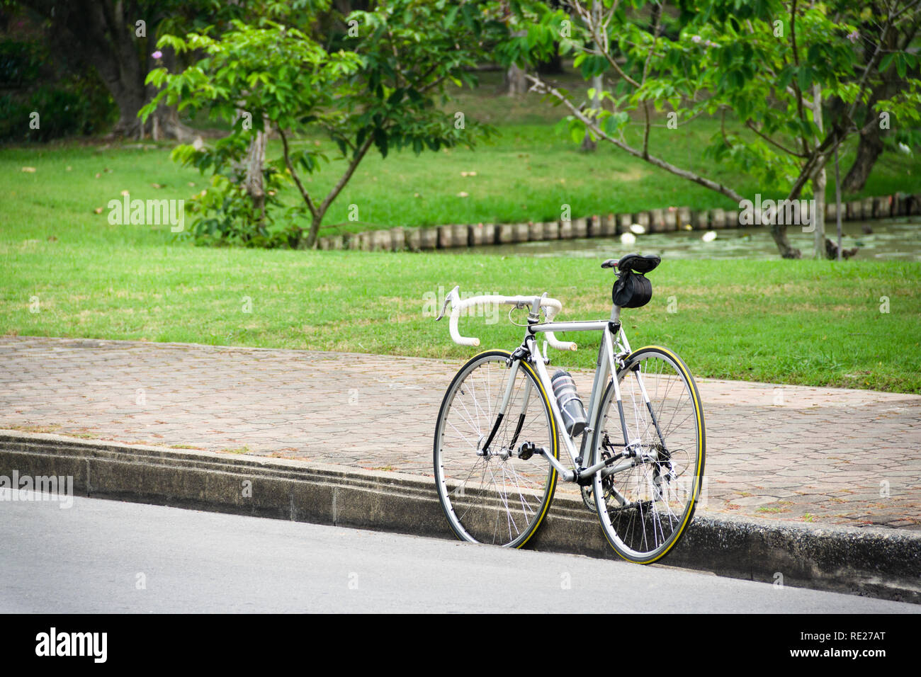 Cyclist on single track road hi-res stock photography and images - Alamy