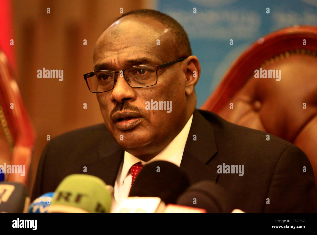 Khartoum, Sudan. 19th Jan, 2019. Sudanese Foreign Minister Al-Dirdiri Mohamed Ahmed speaks at a press conference in Khartoum, capital of Sudan, on Jan. 19, 2019. The Sudanese government on Saturday announced that another round of peace talks between the Central African Republic (CAR) government and 14 opposition factions will be held in Khartoum next week. Credit: Mohamed Khidir/Xinhua/Alamy Live News Stock Photo