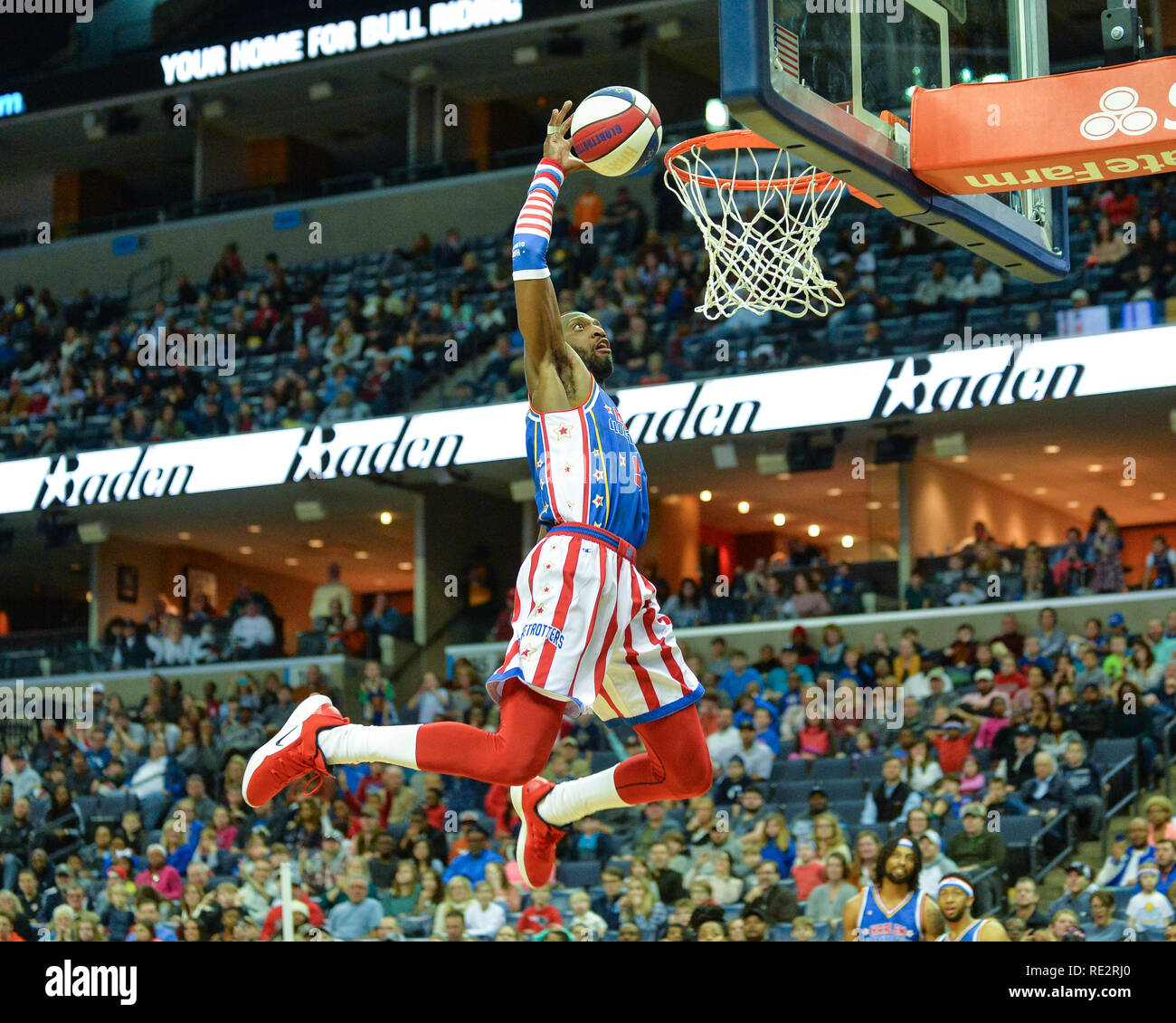 Harlem globetrotters forward hi-res stock photography and images