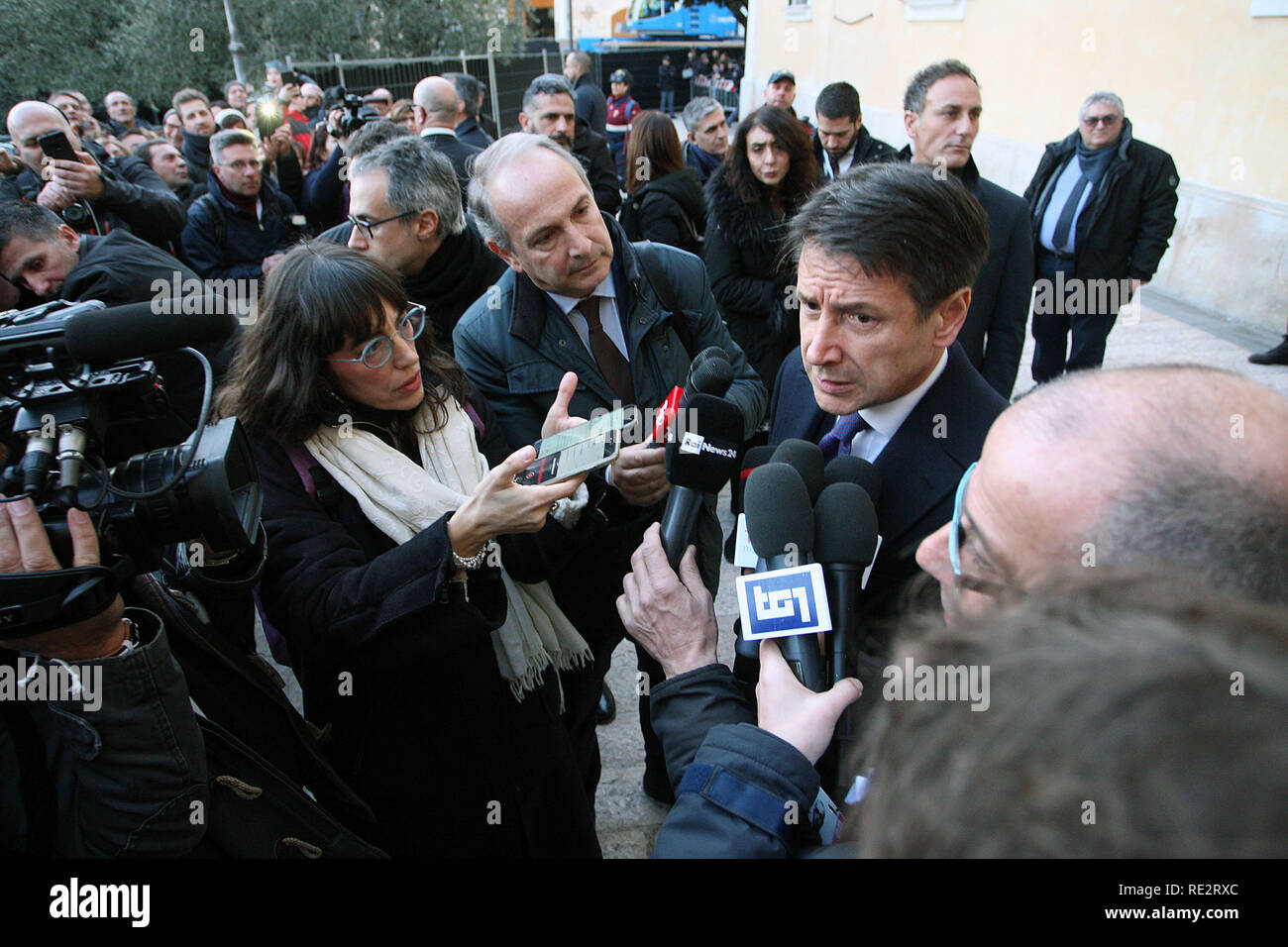 Foto Donato Fasano - LaPresse 19 01 2019  - Matera Politica La mattinata di Matera, che da oggi &#xe8; ufficialmente Capitale Europea della Cultura 2019, si &#xe8; aperta con le 39 bande che si sono esibite nella Cava del Sole (20 italiane e 19 straniere) per salutare i tantissimi affezionati. Un totale di, sembra inutile dirlo, 2019 musicisti. E poi l'arrivo del premier Giuseppe Conte, che ha dichiarato che questa giornata &#xe8; una &#xab;riscossa per il Sud&#xbb;: questi i momenti salienti della prima mattinata di Matera da capitale della Cultura. Buffet Giuseppe Conte  Photo Donato Fasano  Stock Photo