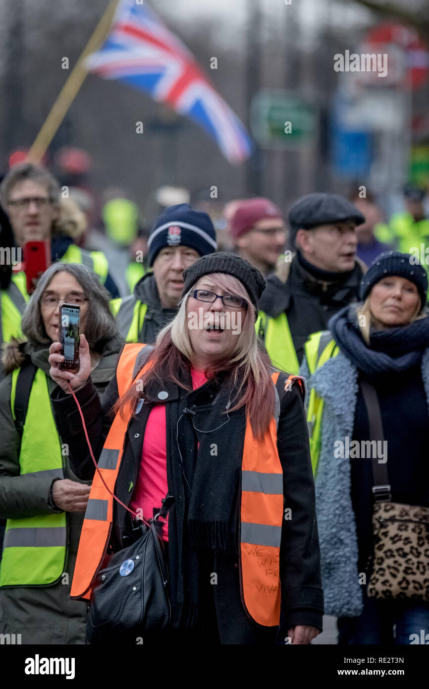 London, UK. 19th January 2019. Pro-Brexit protesters calling themselves the 'Yellow Vests UK' movement block roads and traffic in Westminster. Credit: Guy Corbishley/Alamy Live News Stock Photo