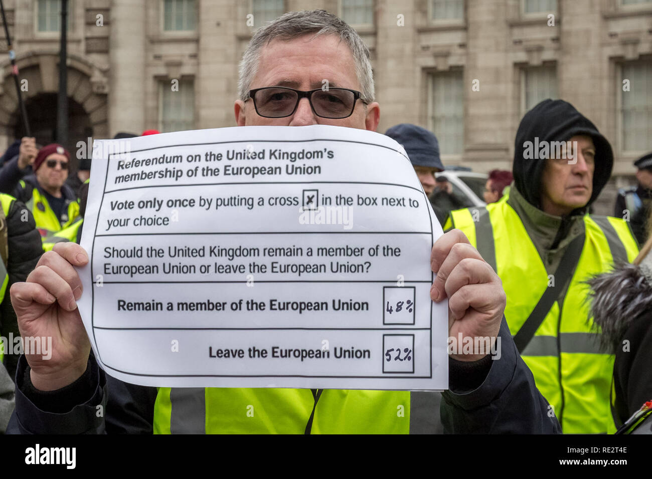 London, UK. 19th January 2019. Pro-Brexit protesters calling themselves the 'Yellow Vests UK' movement block roads and traffic in Westminster. Credit: Guy Corbishley/Alamy Live News Stock Photo