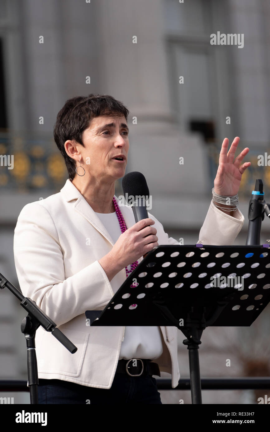 San Francisco, USA. 19th January, 2019. The Women's March San Francisco begins with a rally at Civic Center Plaza in front of City Hall. Marci Glazer, CEO of the Jewish Community Center of San Francisco (JCCSF), addresses the crowd. Credit: Shelly Rivoli/Alamy Live News Stock Photo