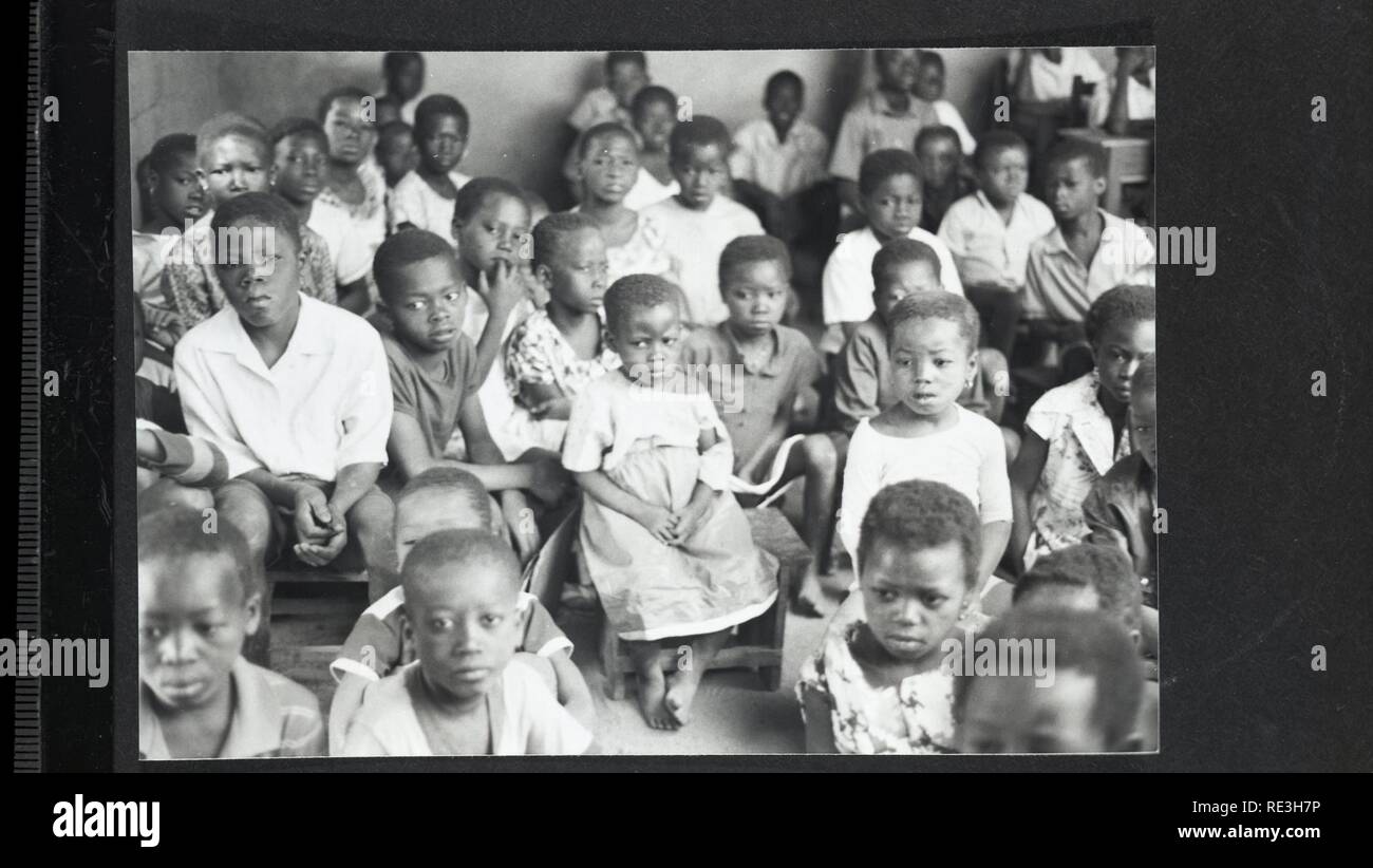 CHILDREN SITTING IN CLASSROOM Stock Photo - Alamy