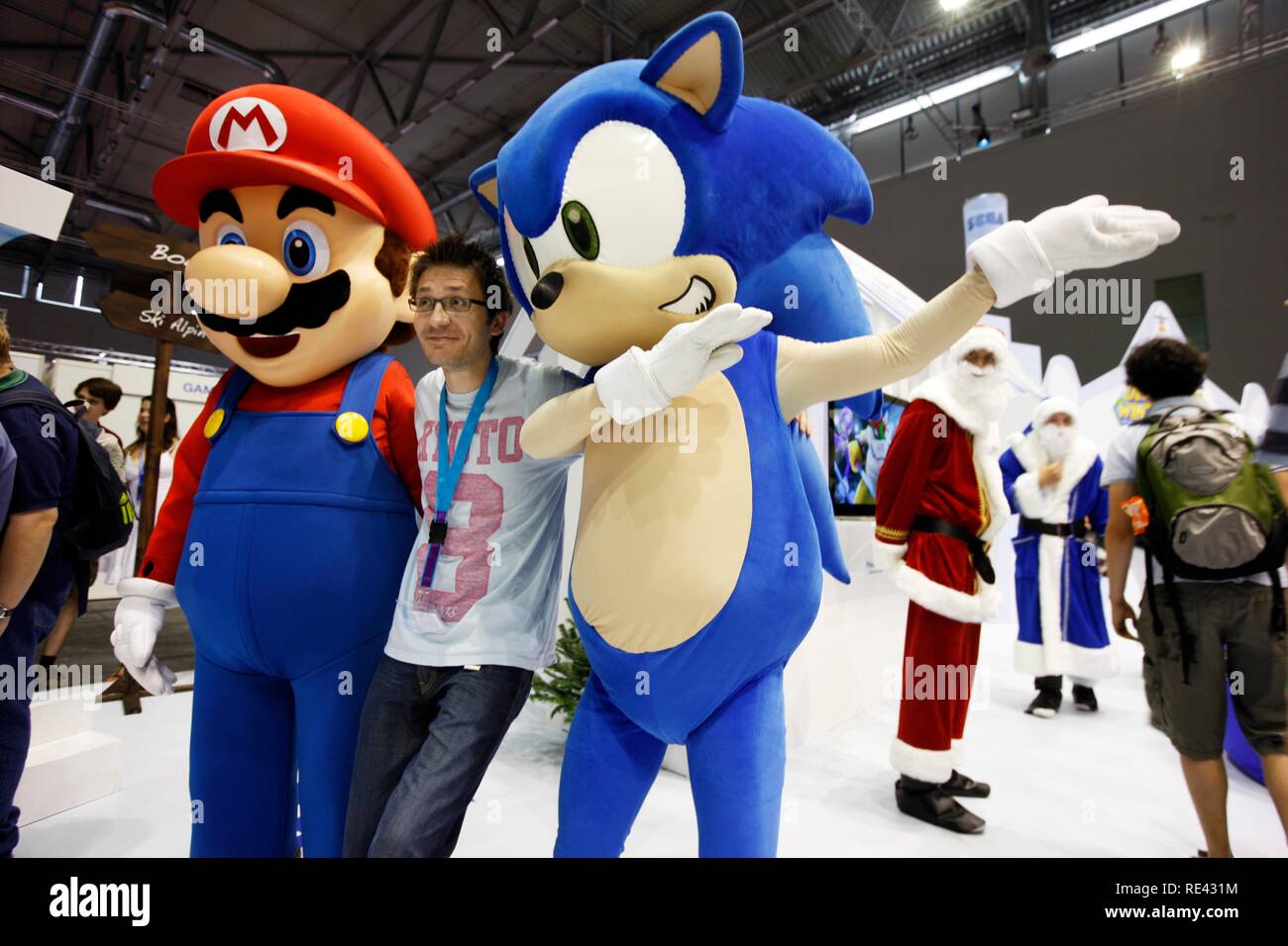 Mario characters hi-res stock photography and images - Alamy