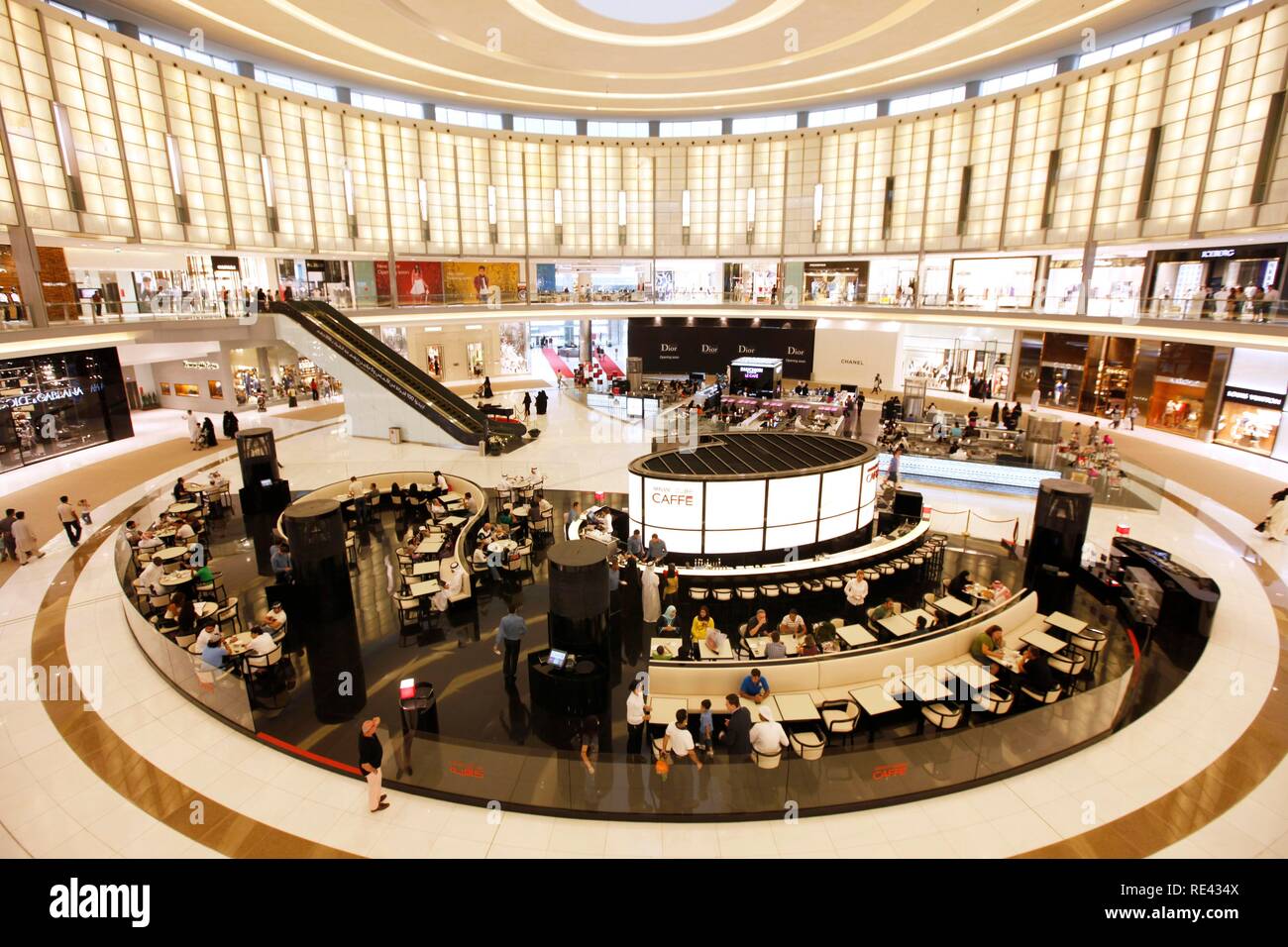 Fashion Avenue With 70 Shops Of The Haute Couture Dubai Mall