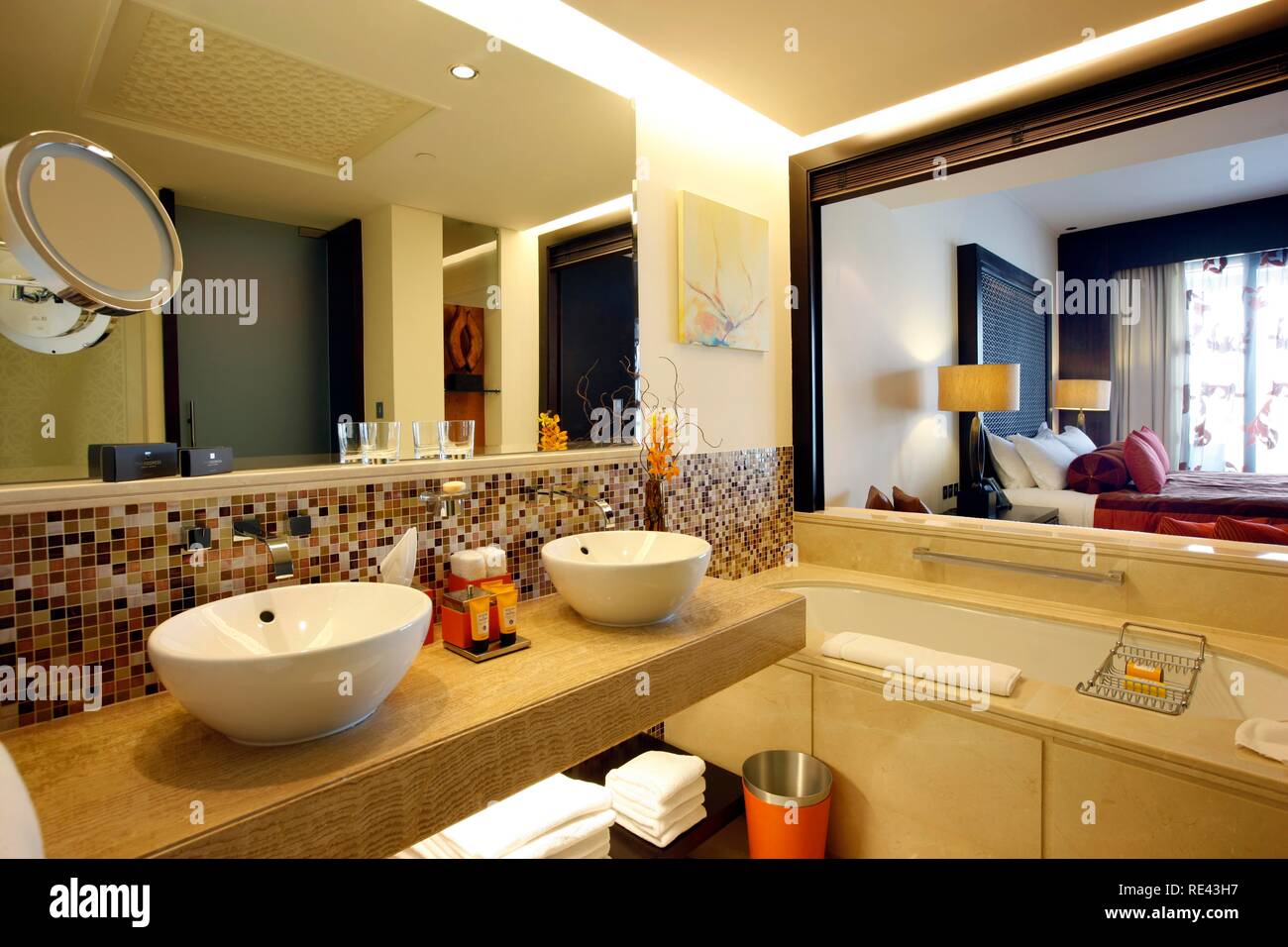 Bathroom, room, suite, luxury hotel The Address, part of Downtown Dubai