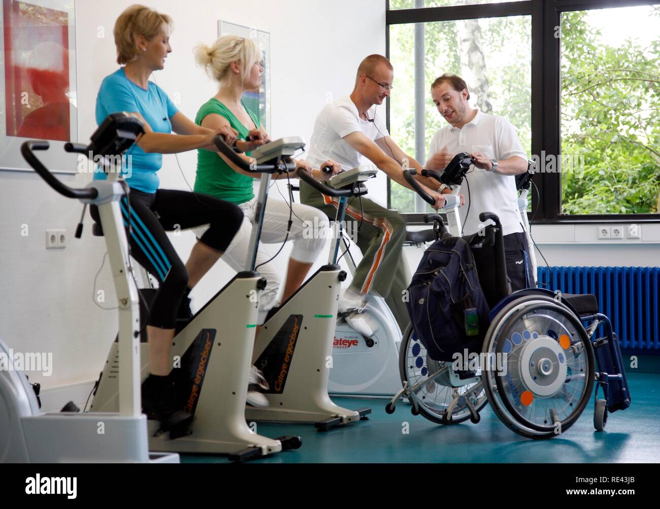 Patients during cardiovascular training with heart rate and pulse rate