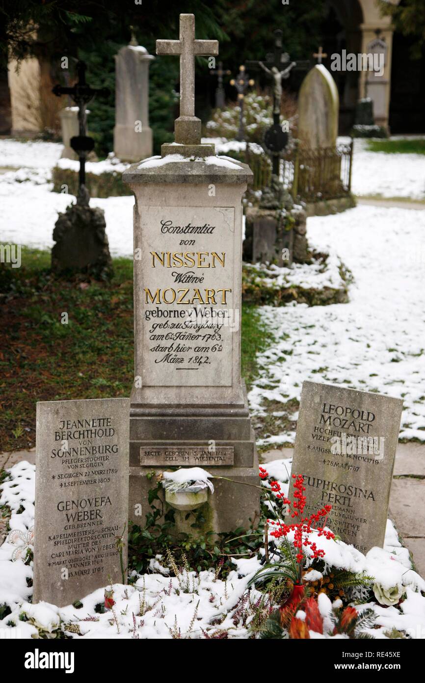 Mozart grave hires stock photography and images Alamy