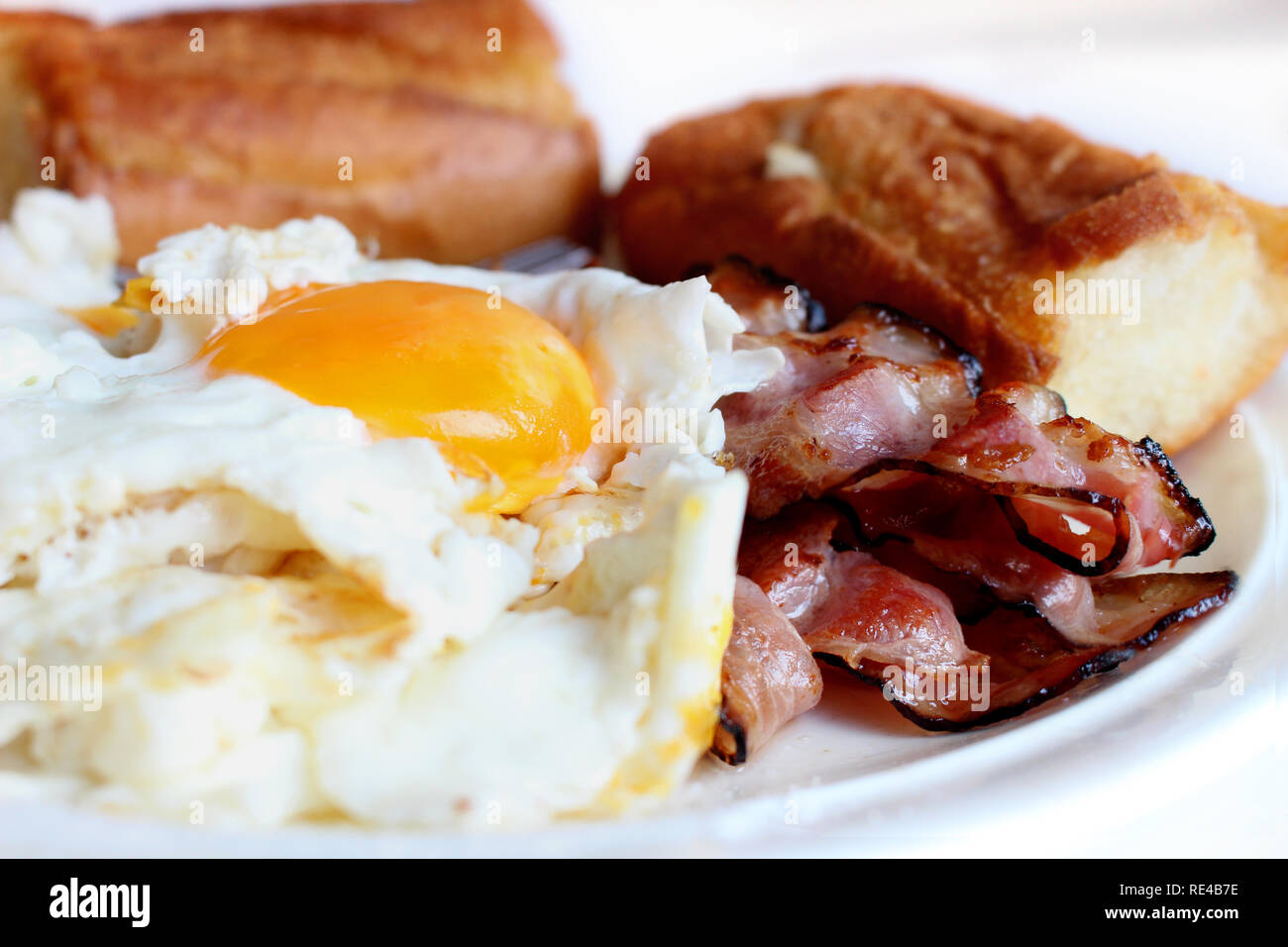 Breakfast meal Ham and eggs Stock Photo - Alamy