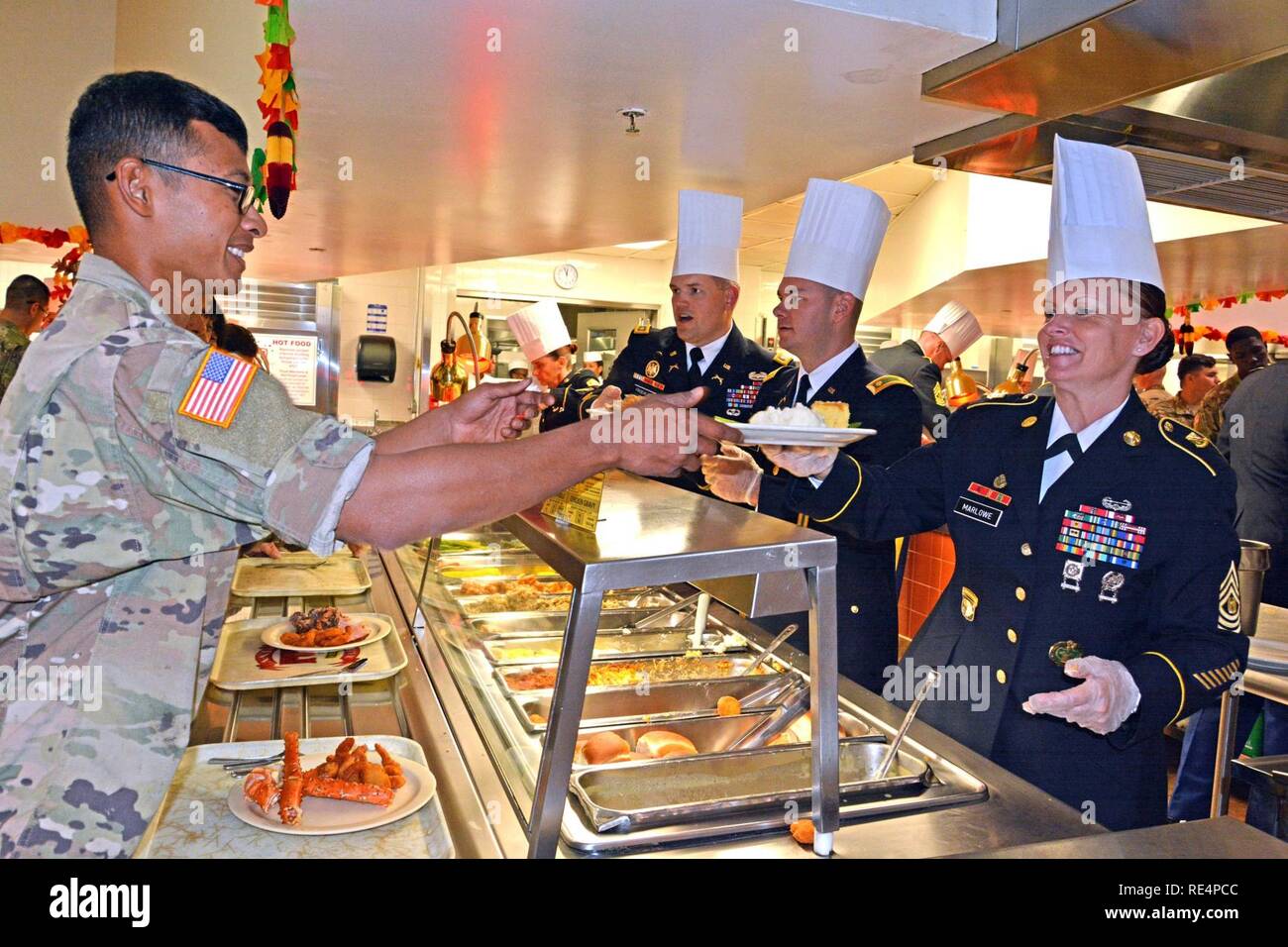 SCHOFIELD BARRACKS, Hawaii Command Sgt. Maj. Shelly Marlowe (right