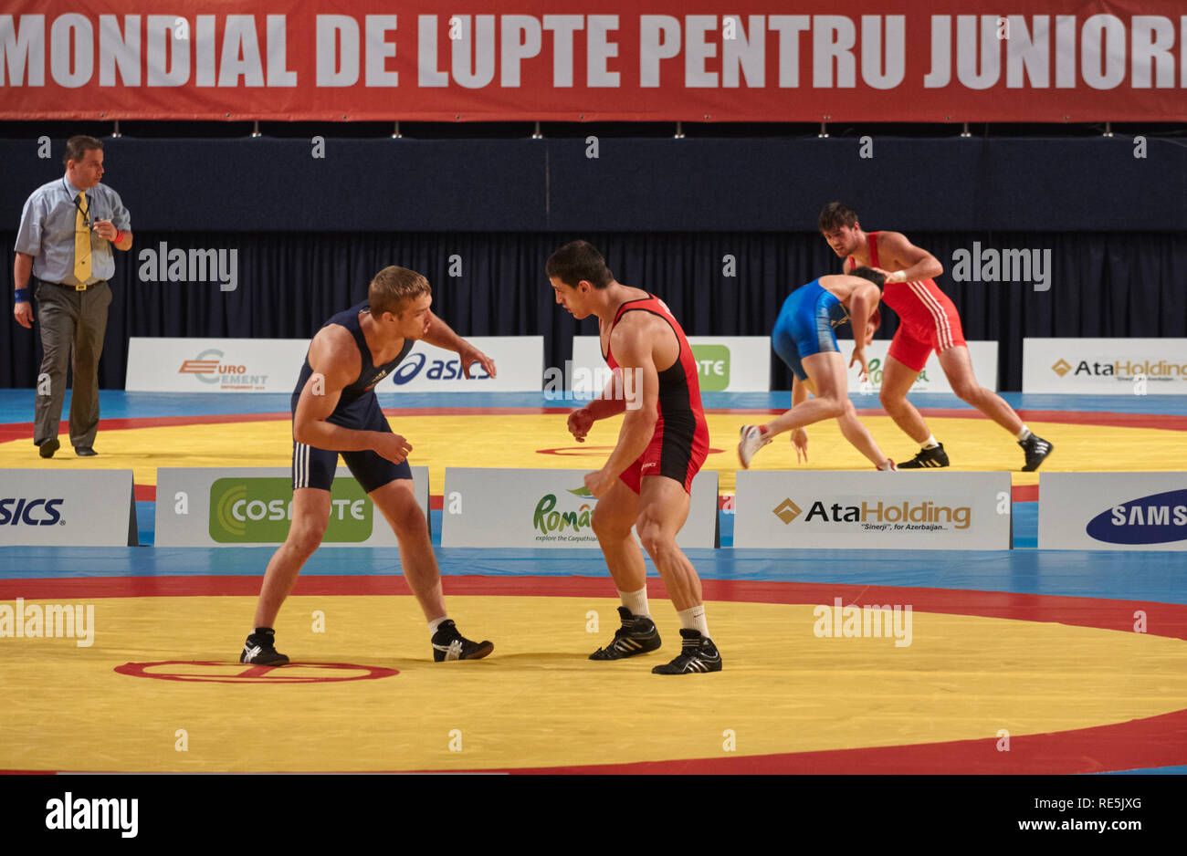 Wrestling Matches Stock Photos & Wrestling Matches Stock Images Alamy