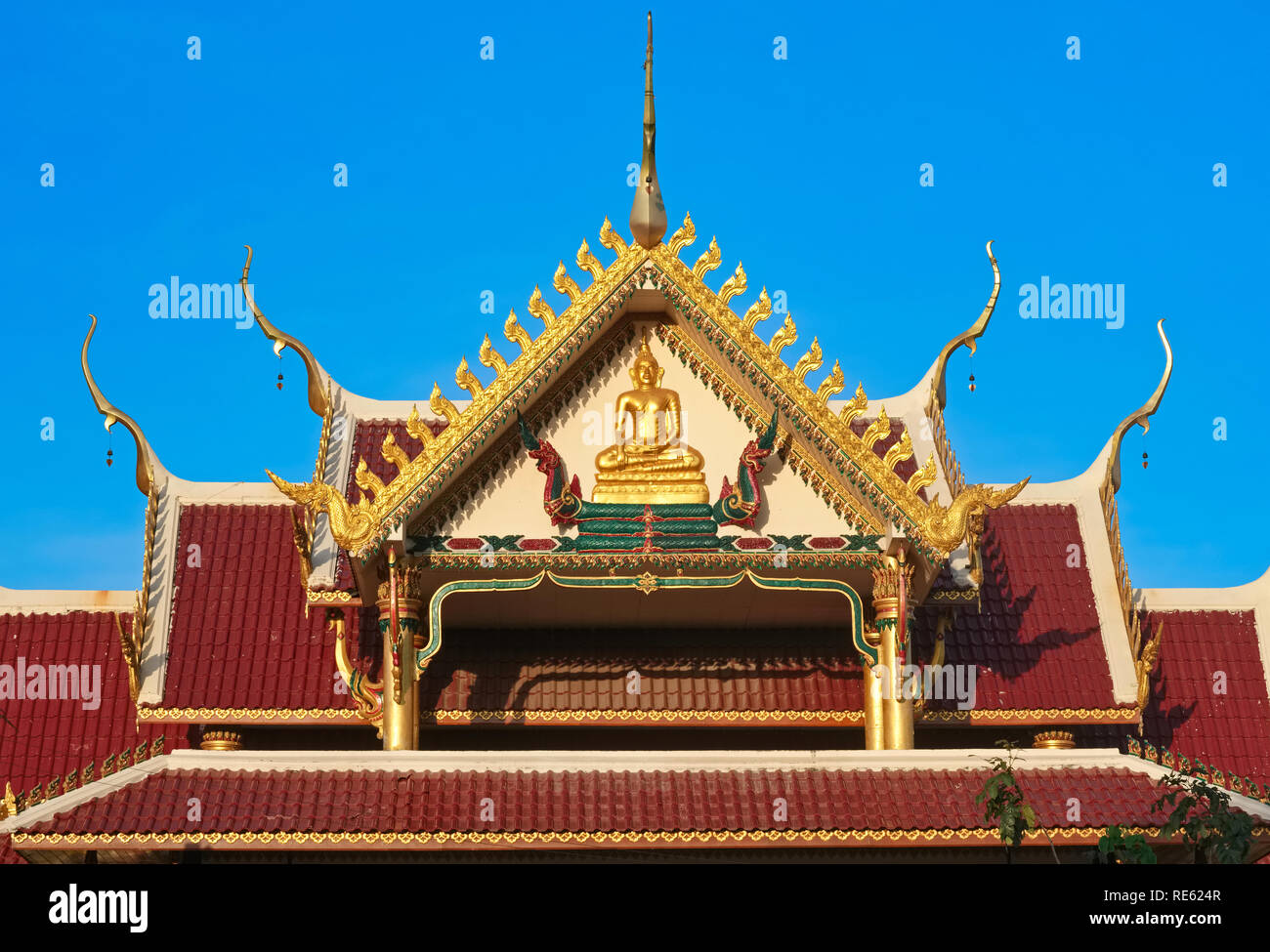 Temple roof at Wat Thepkassatri (Wat Don), Thalang, Phuket, Thailand, in early morning sunlight Stock Photo