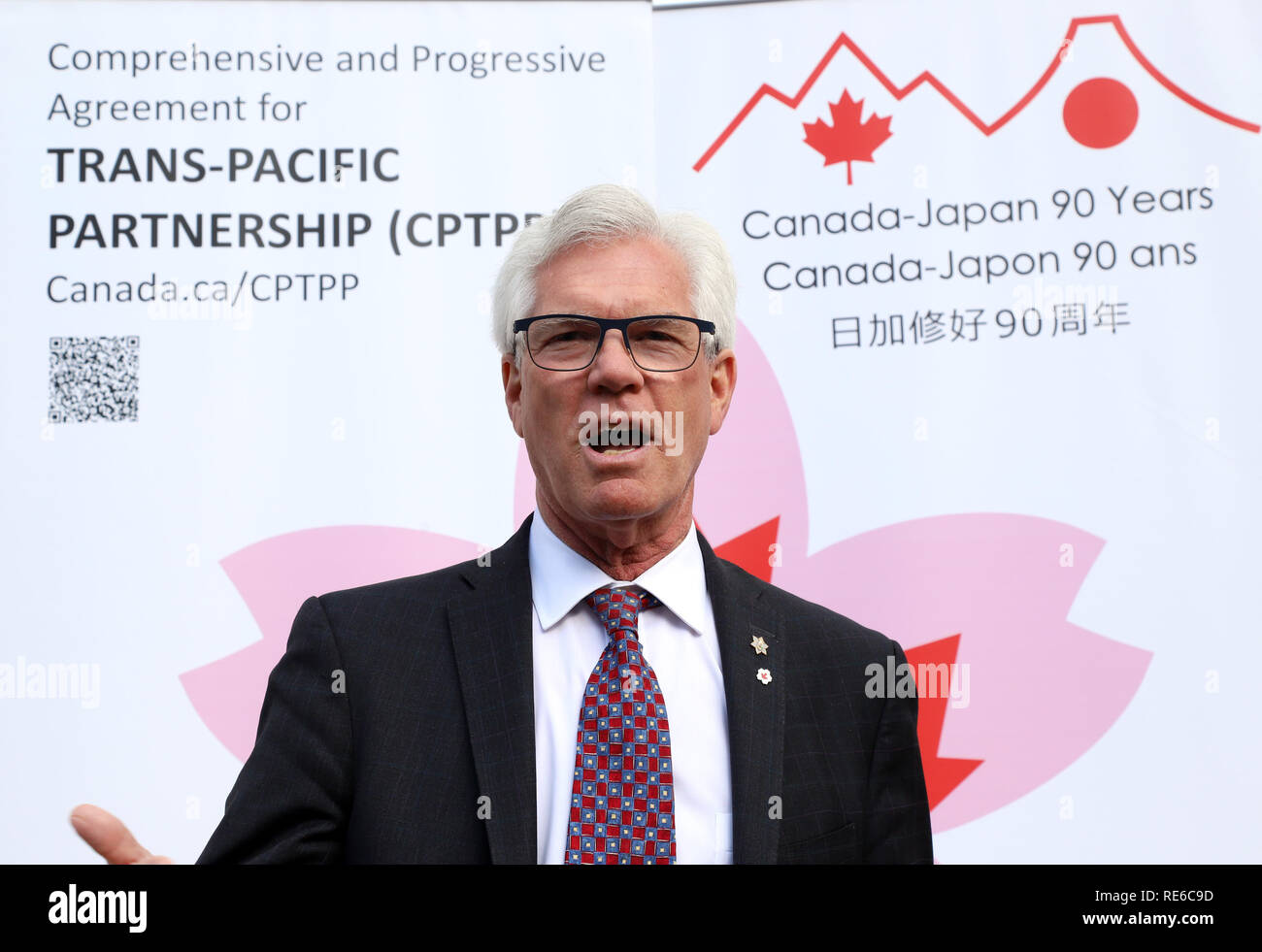 Tokyo, Japan. 20th Jan, 2019. Canadian International Trade Minister James Carr delivers a speech as he attends a sales promotional event for Canadian beef as Japan's tariff of imported beef will be reduced from 38.5 percent to 9 percent in 16 years at the Nissin World Delicatessen supermarket in Tokyo on Sunday, January 20, 2019. Carr is now here to attend the first ministerial meeting of the Comprehensive and Progressive Agreement for Trans-Pacific Partnership (CPTPP). Credit: Yoshio Tsunoda/AFLO/Alamy Live News Stock Photo