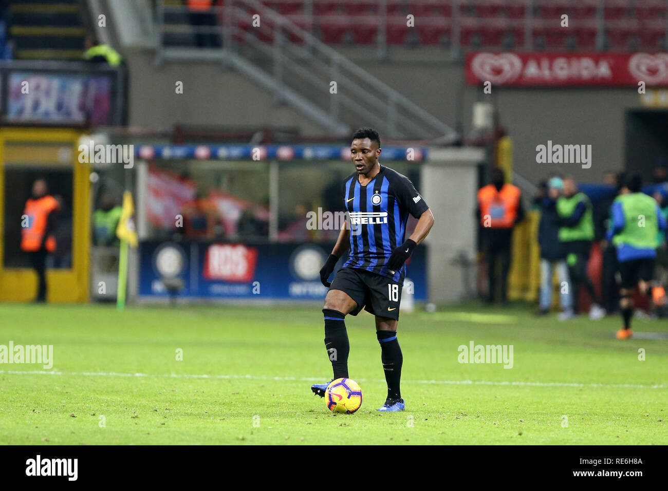 Milan, Italy. 19th January 2019.  Kwadwo Asamoah of FC Internazionale in action during the Serie A match between FC Internazionale and Us Sassuolo Calcio. Credit: Marco Canoniero/Alamy Live News Stock Photo