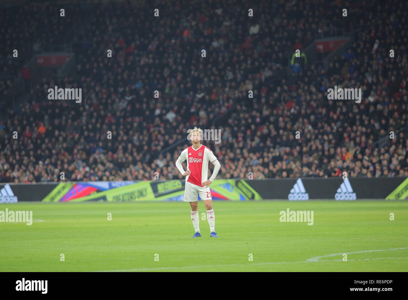Amsterdam, Netherlands. 20th January 2019. Ajax midfielder Frankie de Jong stands in the fieldduring the game against Heerenveen for a match in the Dutch first division. Amsterdam, Netherlands, January 20, 2019. Credit: Federico Guerra Maranesi/Alamy Live News Stock Photo