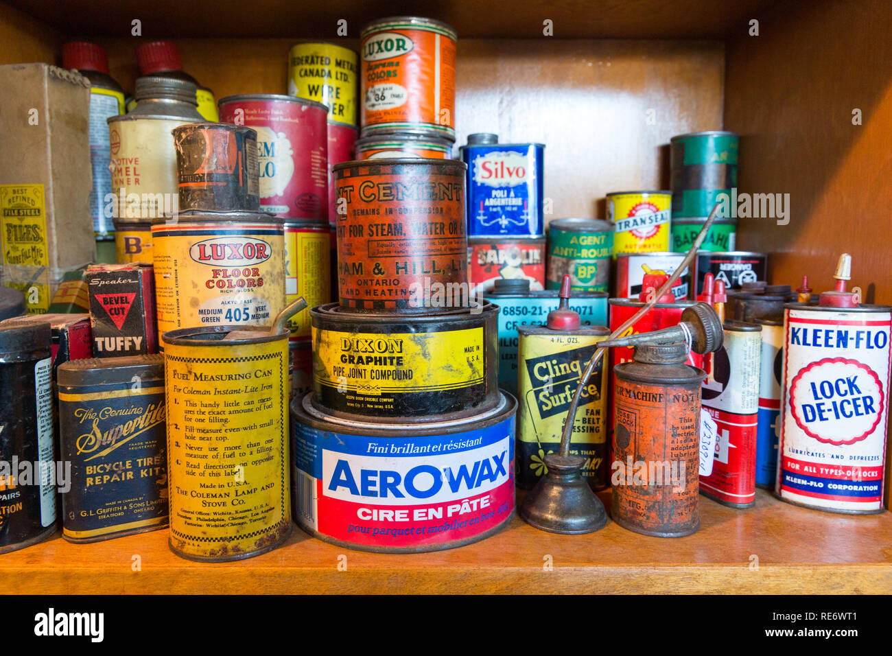 Retro cleaning products hires stock photography and images Alamy