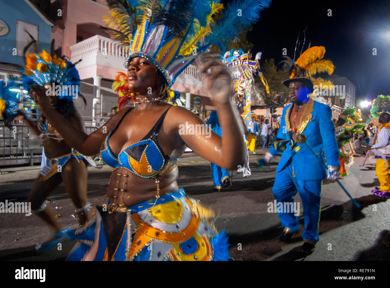 Carnaval del Junkanoo. Bay Street, Nassau, New Providence Island, Bahamas, Caribbean. New Year's Day Parade. Boxing Day. Costumed dancers celebrate th Stock Photo