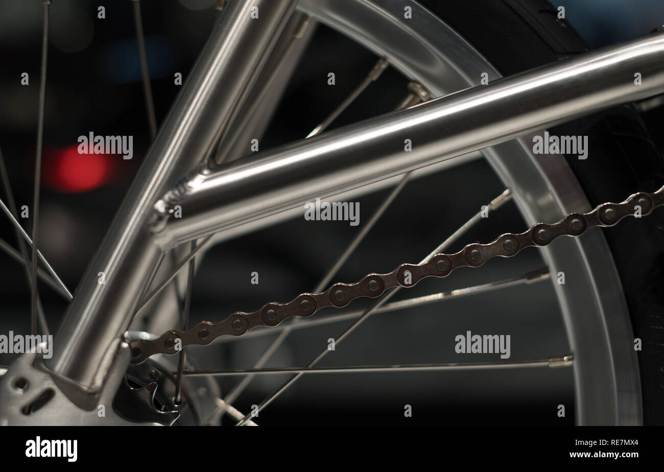 peanut chain bike