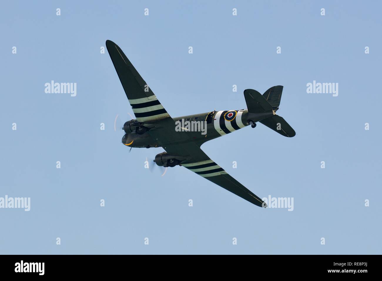 BBMF Dakota ZA947-  painted to represent Dakota FZ692 of No 233 Squadron named ‘Kwicherbichen’ at the 2018 Bournemouth Air Festival Stock Photo