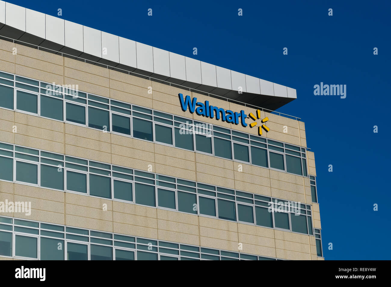 SAN FRANCISCO, CA/USA - OCTOBER 21, 2018: Walmart Regional Headquarters office building and trademark logo. Stock Photo