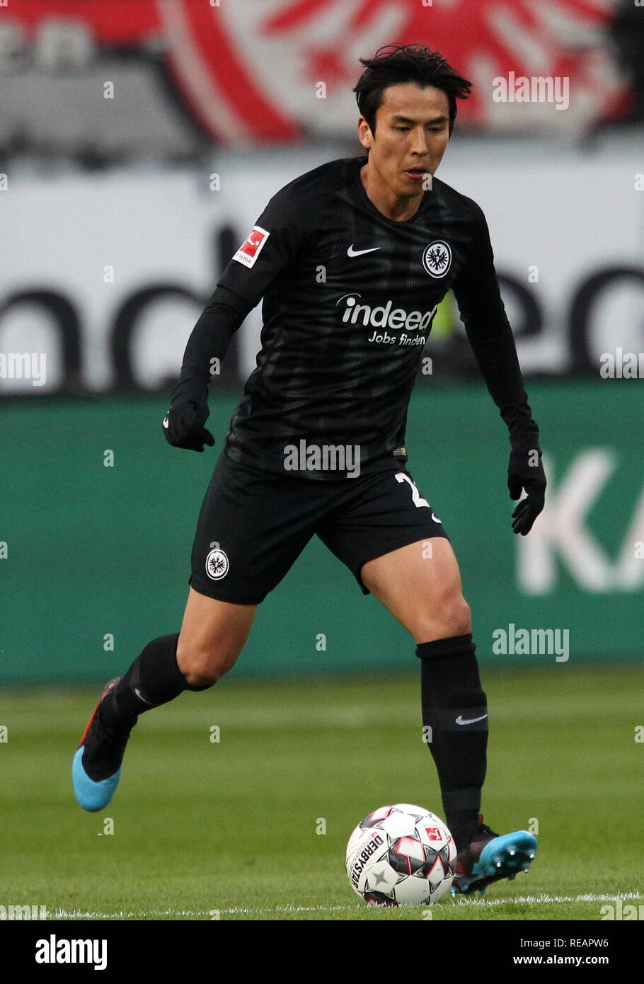 Makoto Hasebe (20, Eintracht Frankfurt), Eintracht Frankfurt - SC Freiburg, 1st Bundesliga, 18th matchday on 19/01/2019, season 2018/2019, photo: M. Deines/PROMEDIAFOTO, ** According to the specifications of the DFL German Football League It is prohibited to exploit or exploit photo shoots made in the stadium and/or by the game in the form of sequence pictures and/or video-like photo series. // DFL regulations prohibit any use of photographs as image sequences and/or quasi-video. ** | usage worldwide Stock Photo