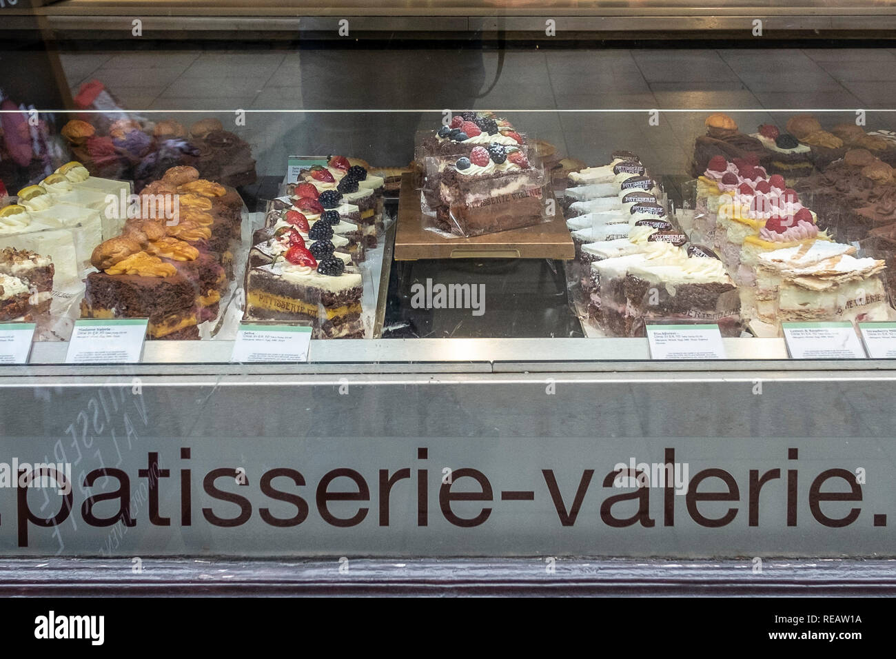 Norwich, Norfolk, UK. 21st January, 2019.  Patisserie Valerie Cafe, Norwich, Norfolk.  The cake chain has said it is still locked in talks with its lenders as its future remains in doubt amid an accounting scandal. Credit: Jason Bye/Alamy Live News Stock Photo