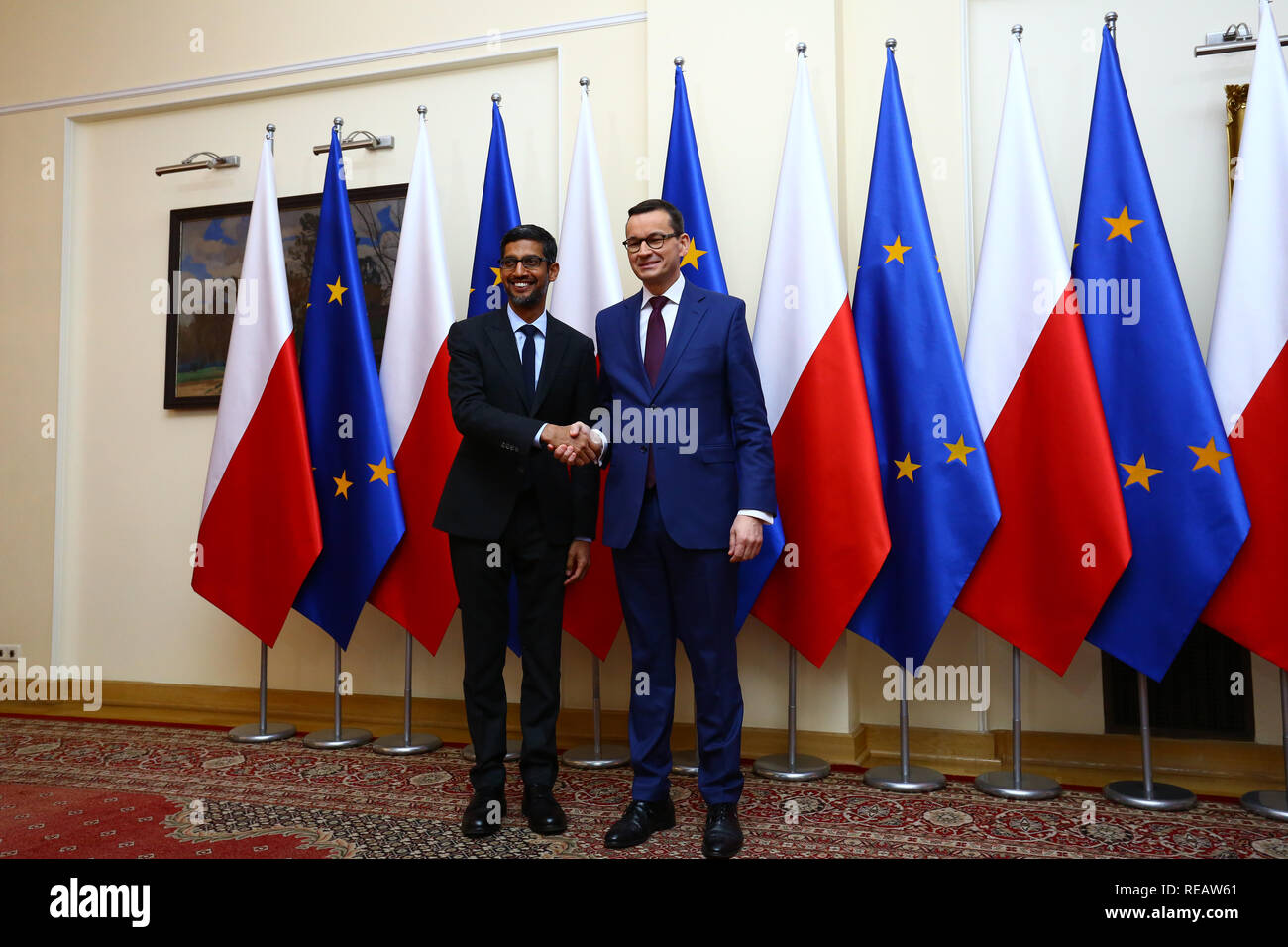 Poland, Warsaw, 21st January 2019: Google CEO Sundararajan Pichai (L) meets with Polish Prime Minister Mateusz Morawiecki (R) in Warsaw. Pichai visits Poland to participate in the 'Central and Eastern Innotvation Roundtable'. ©Jake Ratz/Alamy Live News Stock Photo